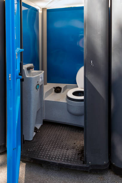 Best Luxury portable toilet rental  in Trenton, FL