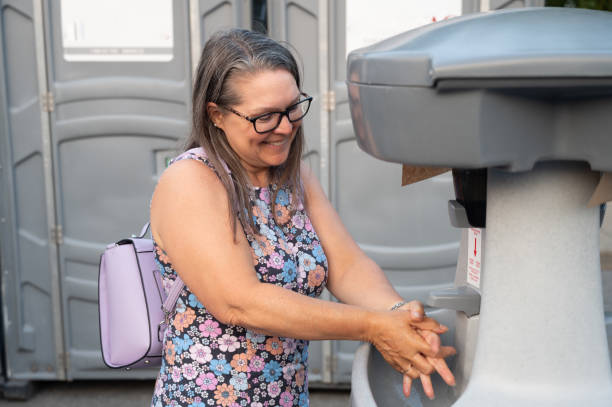Best Porta potty rental near me  in Trenton, FL